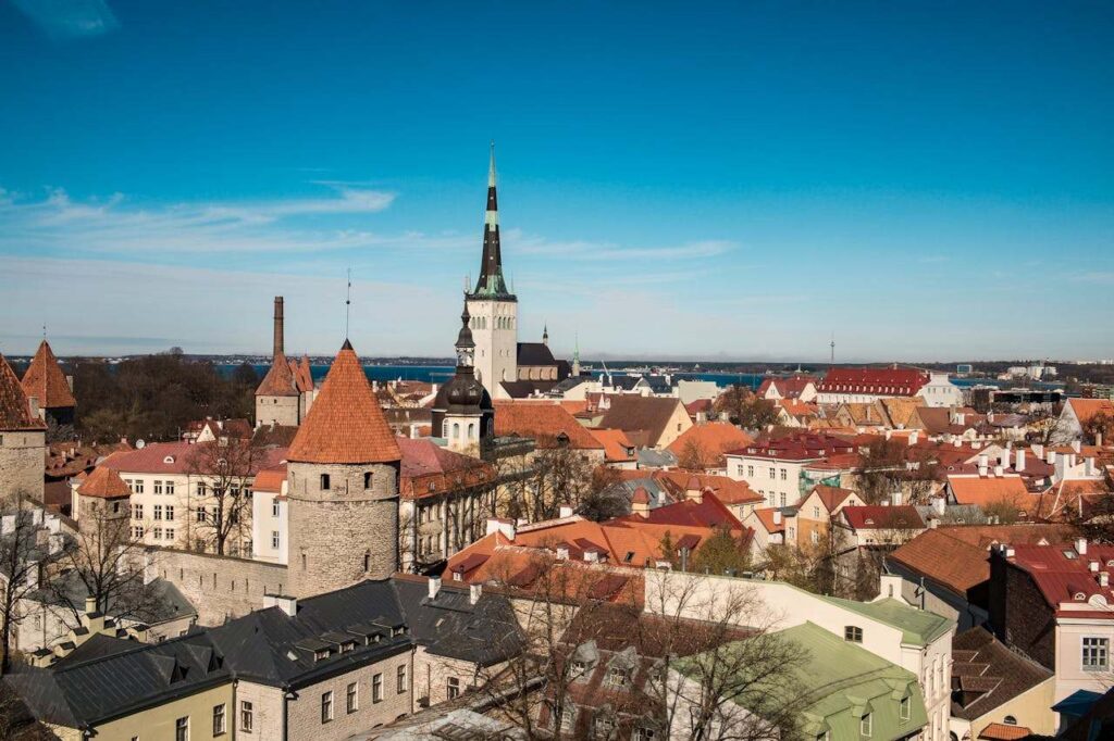 Tallin, Kirche und Häuser in Estland