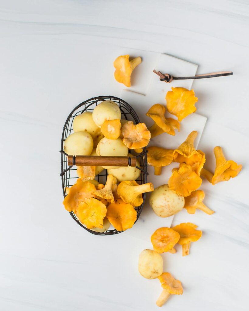 Pfifferlinge im Korb